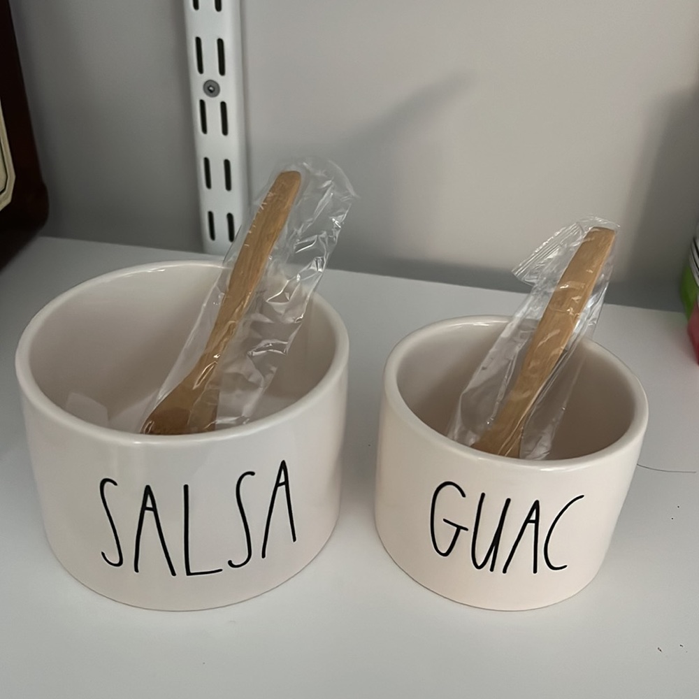Rae Dunn guac & salsa bowl set